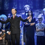 "Normalność to iluzja" - Rodzina Addamsów w Teatrze Syrena [recenzja]