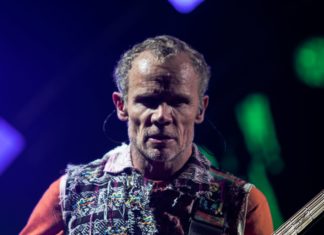 Książka basisty RHCP ukaże się jesienią