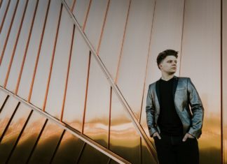 Wojciech Ciuraj. Zdjęcie do albumu "Dwa żywioły"