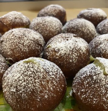 Pączki z kremem pistacjowym