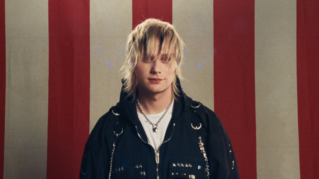 Michael Clifford i jego Sidequest