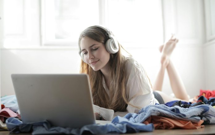 Telewizja internetowa a nawyki medialne młodych odbiorców