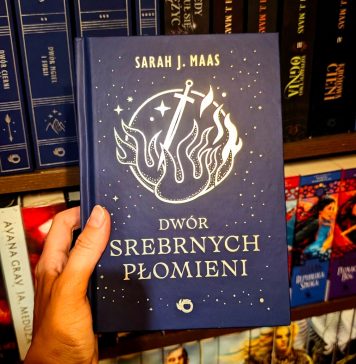 Dwór srebrnych płomieni