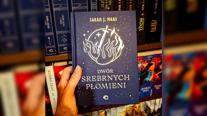 Dwór srebrnych płomieni