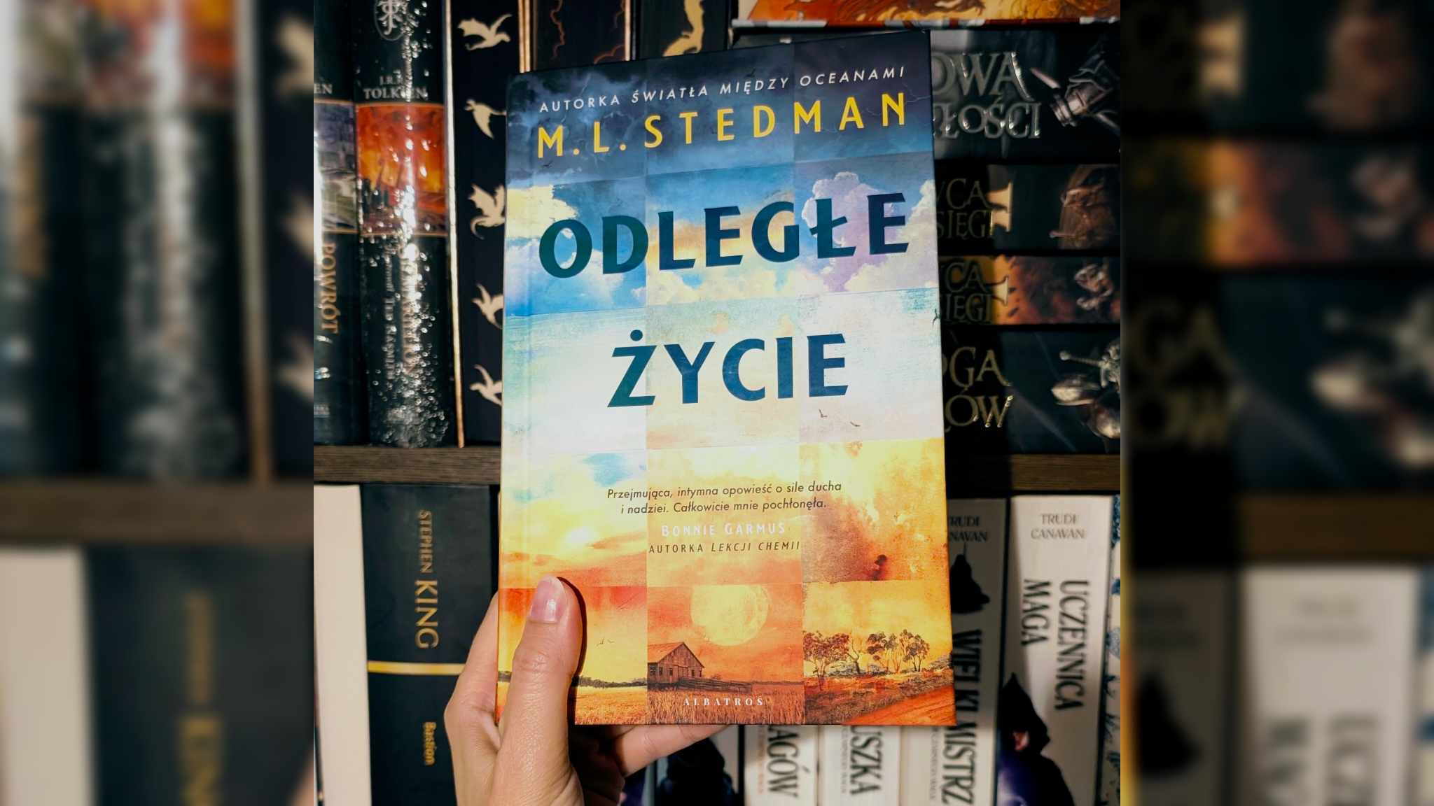 M.L. Stedman, autorka popularnego “Światła między oceanami” powraca z nową powieścią: „Odległe życie”