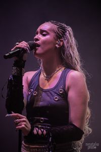 Sara James, Orange Warsaw Festival 2025 | fot. Natalia Nazar